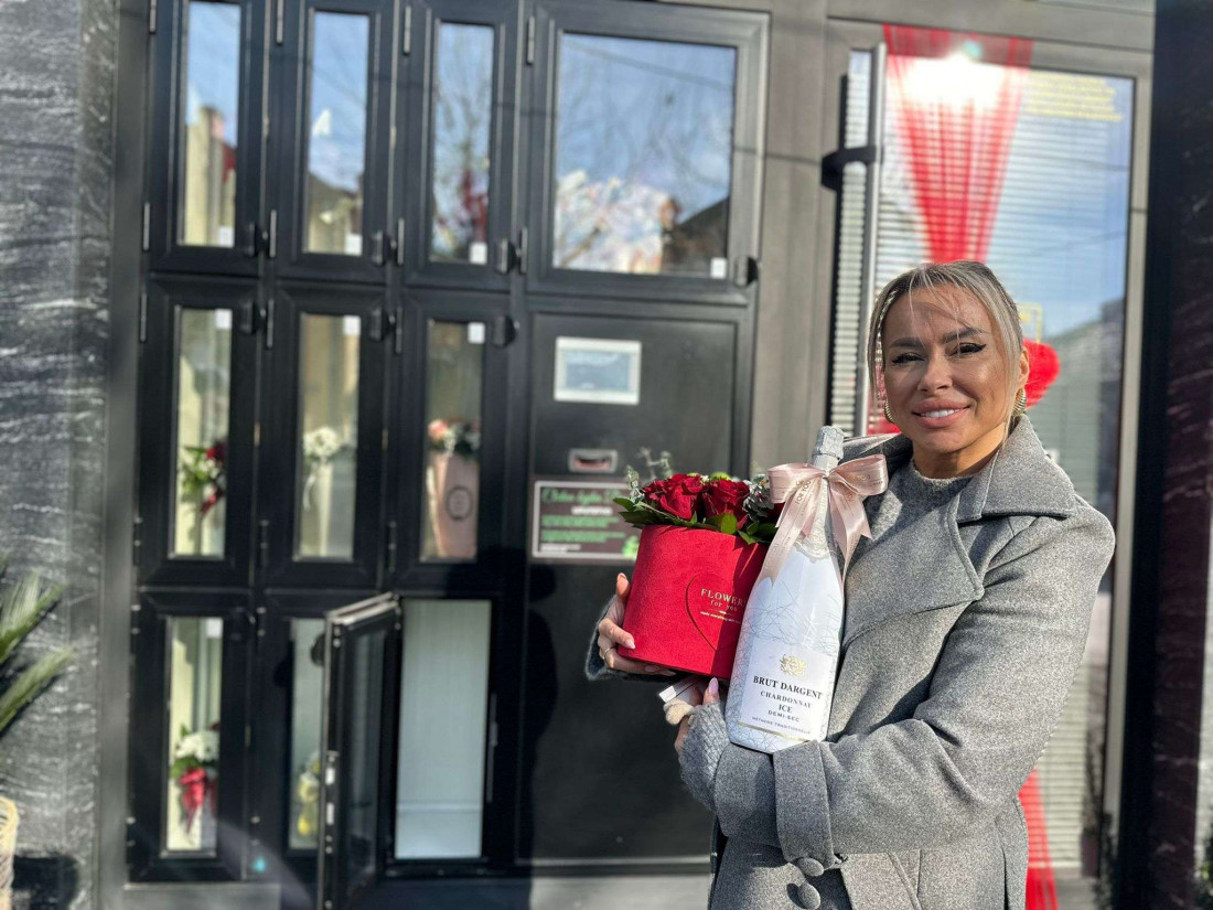 Spas za muževe koji zaborave važne datume! U gradu na Moravi postavljen prvi cvetomat - pokazao se kao pun pogodak! (FOTO)