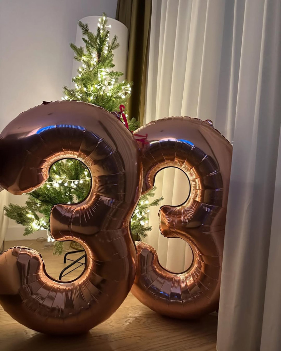 Devojka Lazara Ristovskog slavi! Anica dobila brojne čestitke, pokazala i šta ima u domu (FOTO)