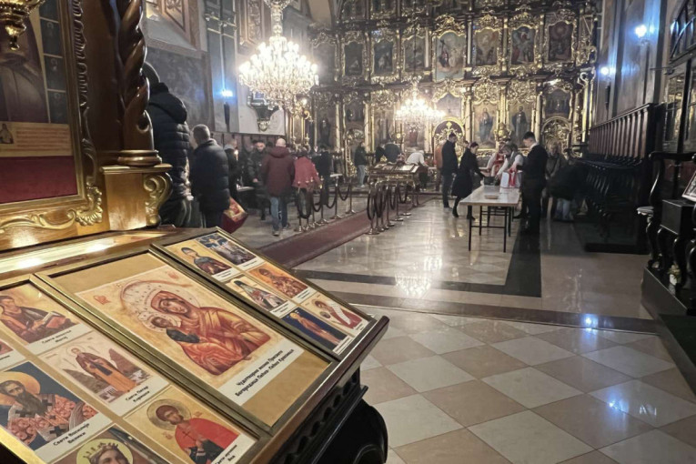 Ludnica pred post: Šaran 600 dinara, pastrmka hit sezone - ribarnice pod opsadom!