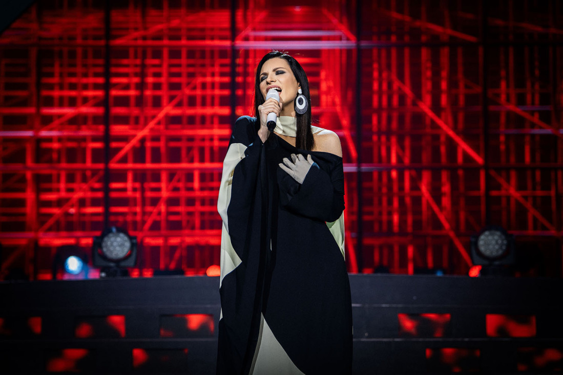 “Beograde, zaljubila sam se, HVALA TI” – Laura Pauzini zapalila scenu: 3 sata SVETSKOG SPEKTAKLA u Areni