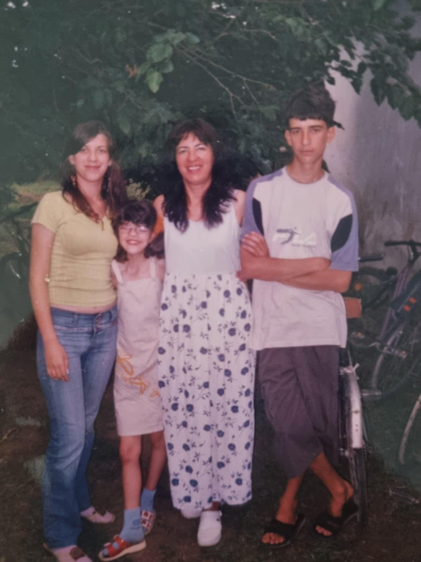 Lekari su digli ruke od njene bebe, a Nadica je postigla čudo! Marina je jedina sa ovom dijagnozom na planeti, a sve što žele u 2025. je...