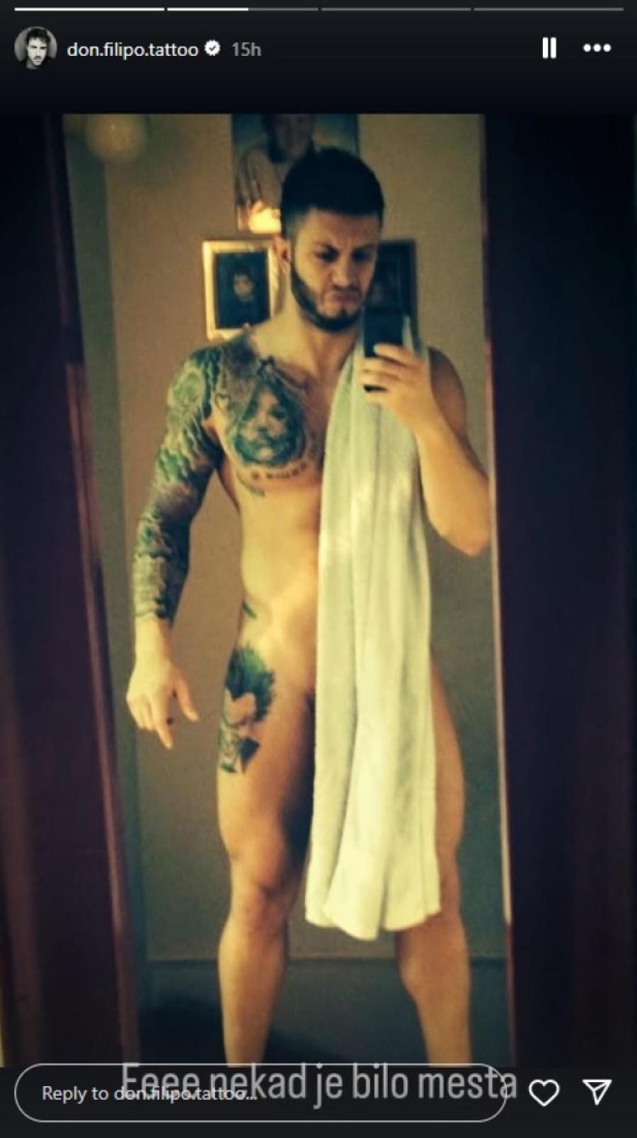 Voditelj "Pinka" kao od majke rođen: Isplivala slika na kojoj je potpuno nag (FOTO)