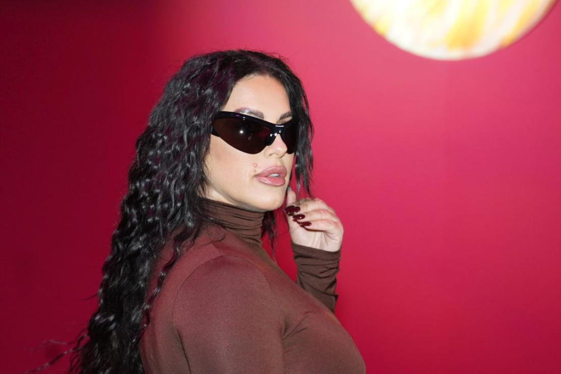 Novogodišnja bajka u domu Seke Aleksić: Pogledajte kako je sa sinom okitila dom u Pazovi (FOTO)