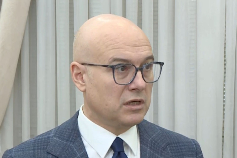 Premijer Vučević upozorava: Situacija u Bosni i Hercegovini i u AP KiM se komplikuje