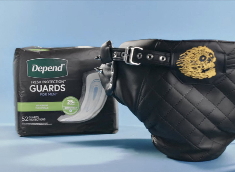 Najbolji poklon od Deda Mraza za hardkor metalce: Viralne kožne pelene koje omogućavaju da ne propustite šutku na koncertima (FOTO)