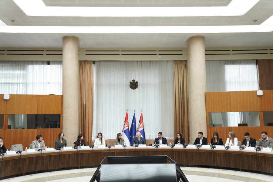 Premijer završio sastanak sa studentskim predstavnicima: SKONUS predaje zvaničan zahtev Ministarstvu, čeka se odgovor države i dekana