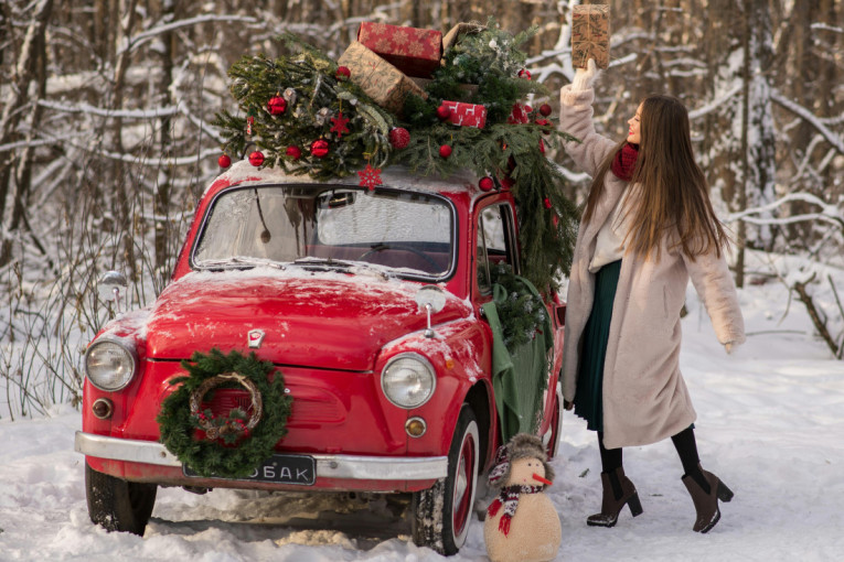Odjednom je klima u automobilu počela da smrdi? Evo šta je pravi uzrok i kako se bezbedno rešiti neprijatnog mirisa