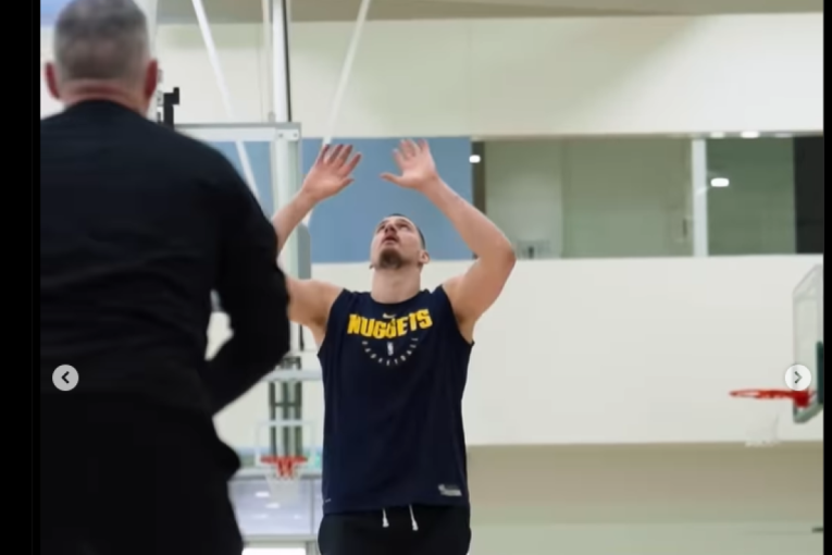 Može Jokić i sa odbojkaškom loptom! Ovaj čovek je supertalentovan za sve! (VIDEO)