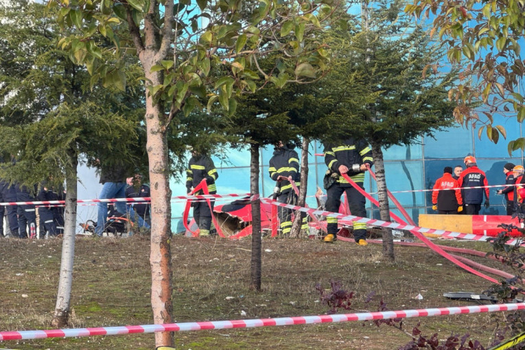 Helikopter se srušio i udario u zgradu bolnice: Ima mrtvih (FOTO/VIDEO)