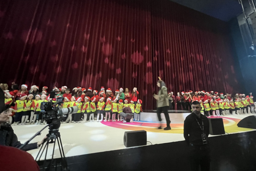 Hor "Čarolija" ponovo napravio spektakl za najmlađe: Mališani svojim performansom izazvali emotivne reakcije