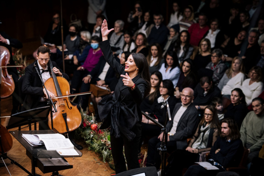 Besplatan "Božićni koncert" na Kolarcu: Veličanstvena proslava najradosnijeg praznika tačno u podne (FOTO)