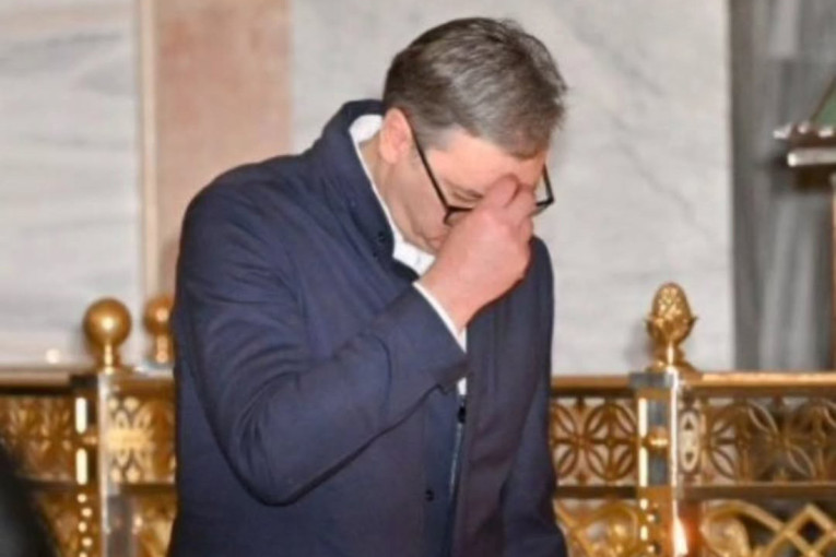 Ako je Bog sa tobom, čega se bojiš? Ako nije, čemu se nadaš? Vučić poslao Srbima moćnu poruku: Srbija neće stati, nema predaje!