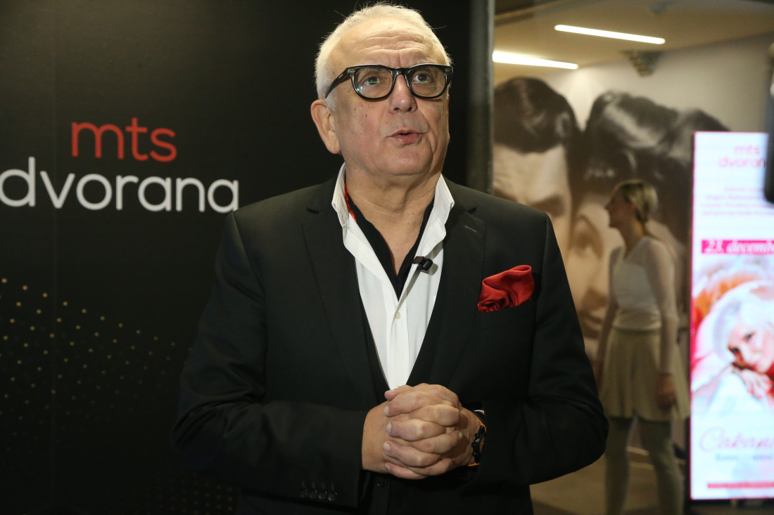 Cakana u ulozi čuvene Koštane! Pevačica priredila neviđeni spektakl u Beogradu: Poznati se okupili (FOTO)