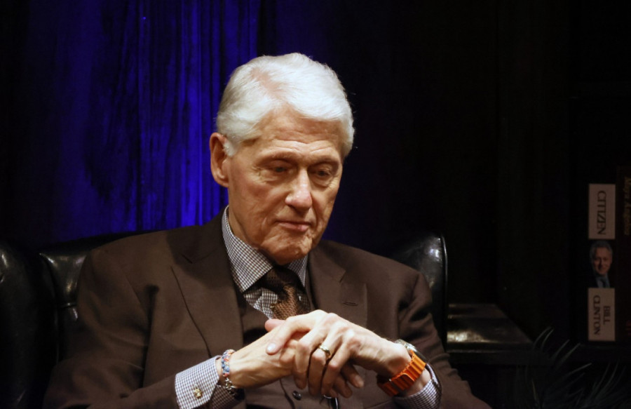 Godinama su se njihova imena pojavljivala zajedno: Kako su Bil i Hilari Klinton povezani sa Džefrijem Epstinom?