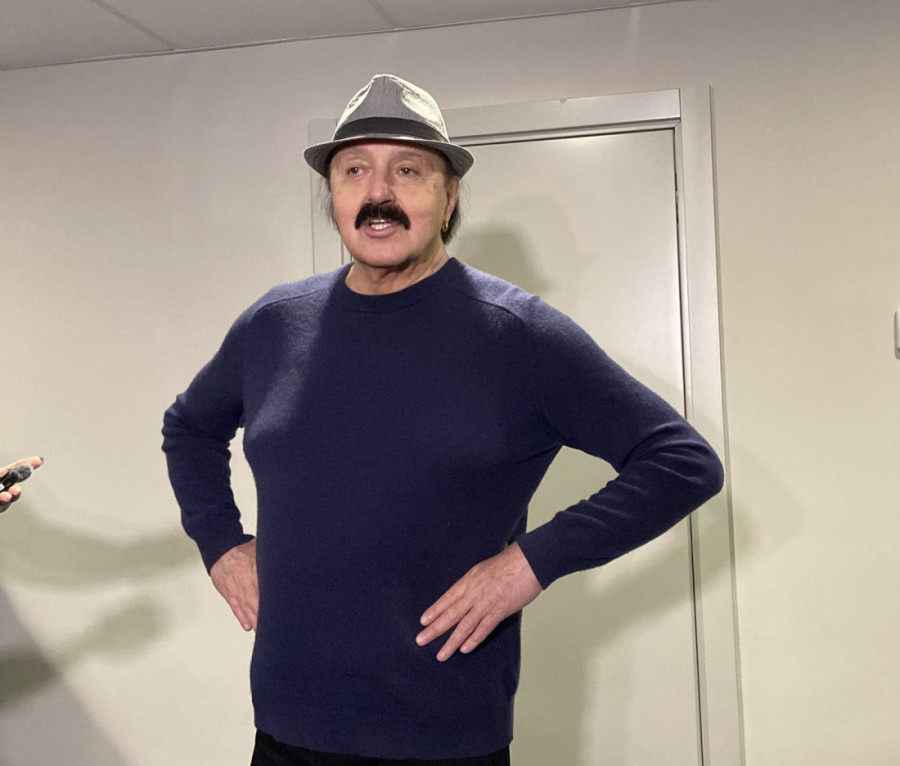 "Sin je tu, a ćerka verovatno ima preča posla"! Haris Džinović pred koncert iznenadio priznanjem: Lepa je bila ova godina