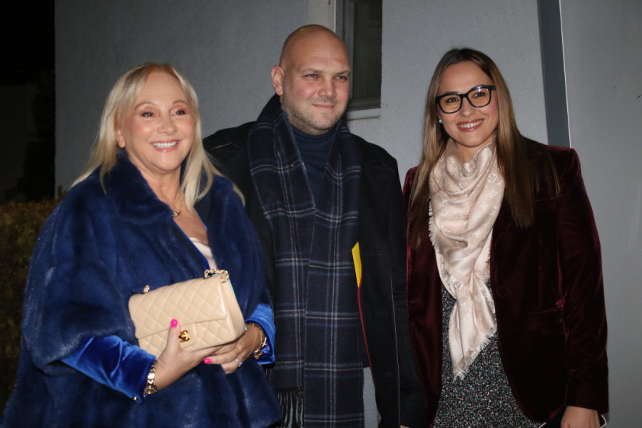 Veliko slavlje u domu Šaulića! Cela porodica se skupila za stolom! (FOTO)