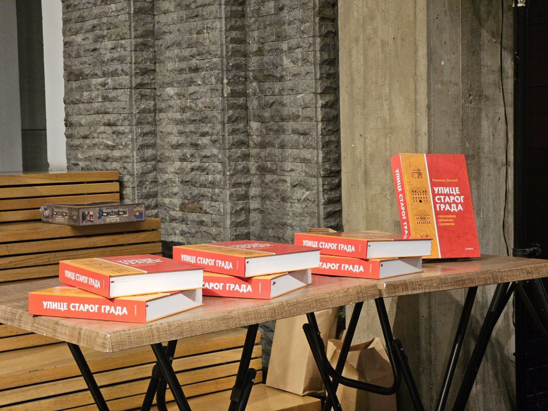 Lepa i laka za čitanje: Predstavljena knjiga „Ulice Starog grada – topografija, urbanizam, odonimija“ (FOTO)
