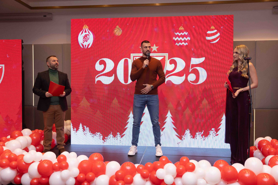 Zvezdin kapiten poslao moćnu poruku na novogodišnjem koktelu: Sledeće godine na ovom mestu!