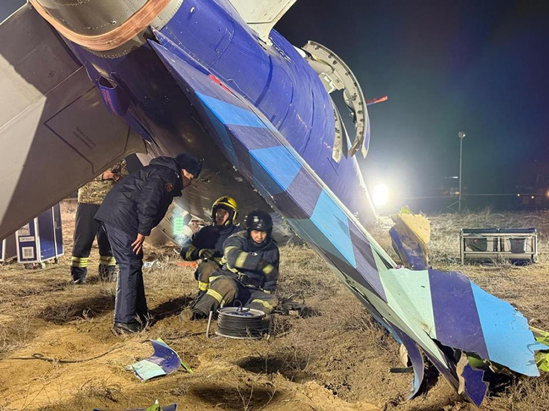 Novi detalji o avionskoj nesreći u Kazahstanu: Pronađena još jedna crna kutija na mestu pada