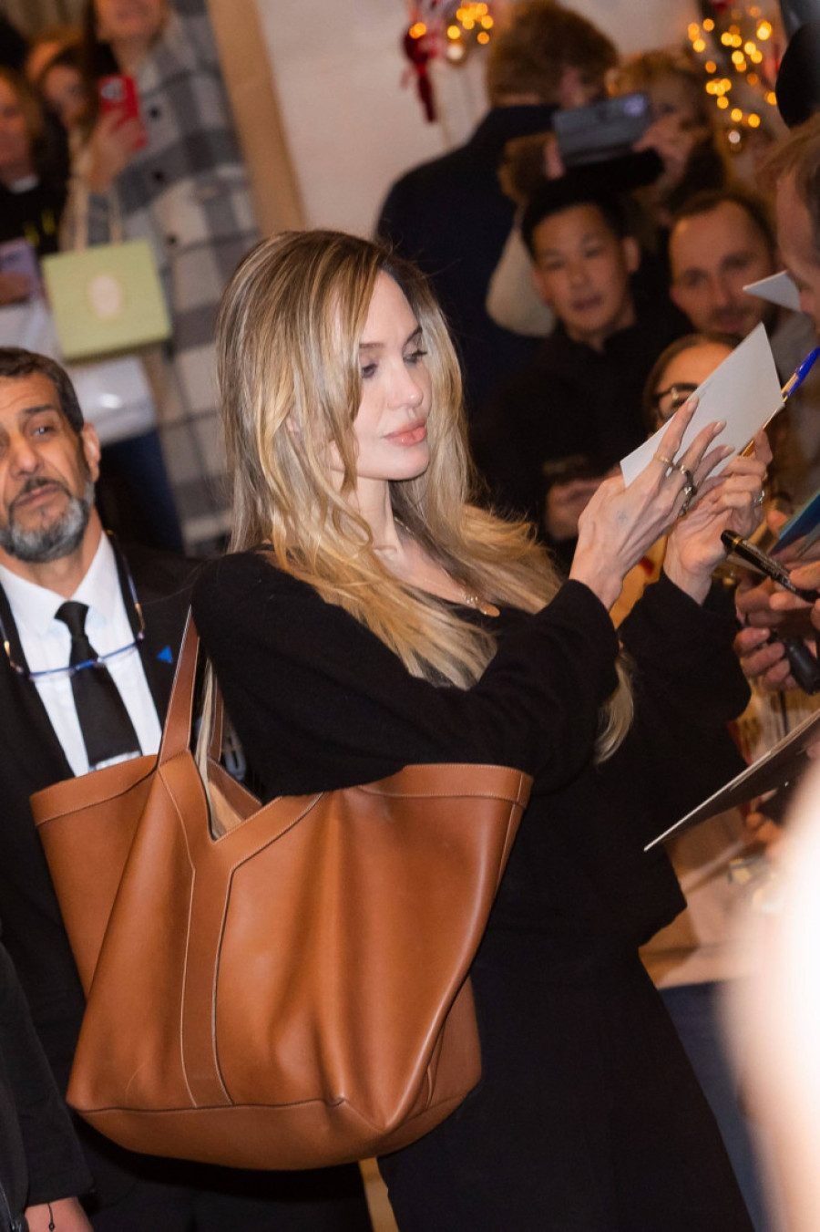 Modna inspiracija za 2025: Investirajte u torbe od kojih se Anđa i ostale holivudske zvezde ne odvajaju