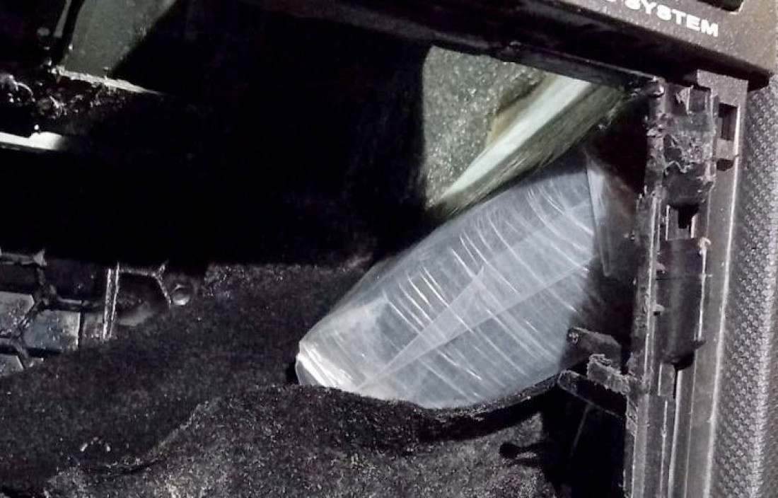 Kokain u kontrolnoj tabli: Zaplenjena dva kilograma droge, a ovo su detalji akcije