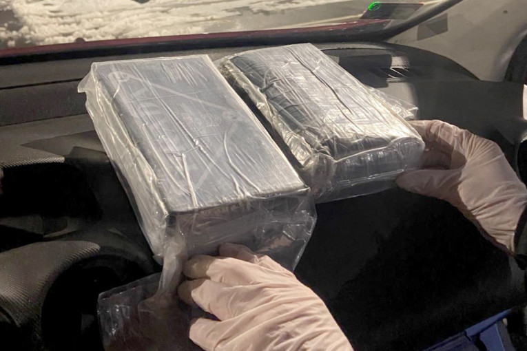 Udar na dilere: Prodavali tablete, imali i falš recepte