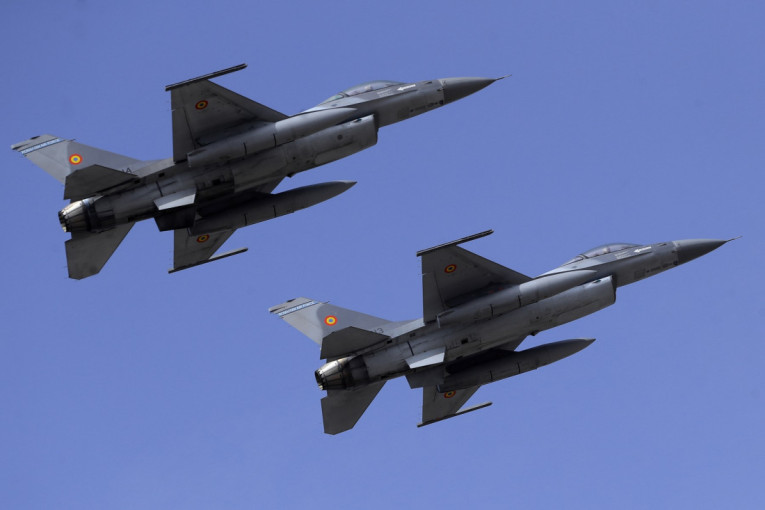 Tragedija pred hiljadama gledalaca: F-4 pao tokom aeromitinga, poginula dva pilota