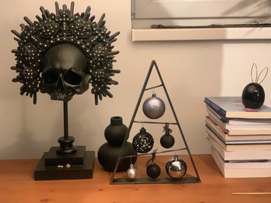 Tradicionalni zanati u prazničnom ruhu: Porodična manufaktura s Vračara pravi unikatne eko-jelke i kugle od pustovane vune