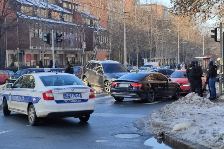 Svedoci drame na bulevaru! Prštalo je, ubice su samo upale u klopku