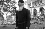 Upokojio se iguman Grigorije: Trideset godina vredno radio, a svaki dinar štedeo da bi napravio manastir!