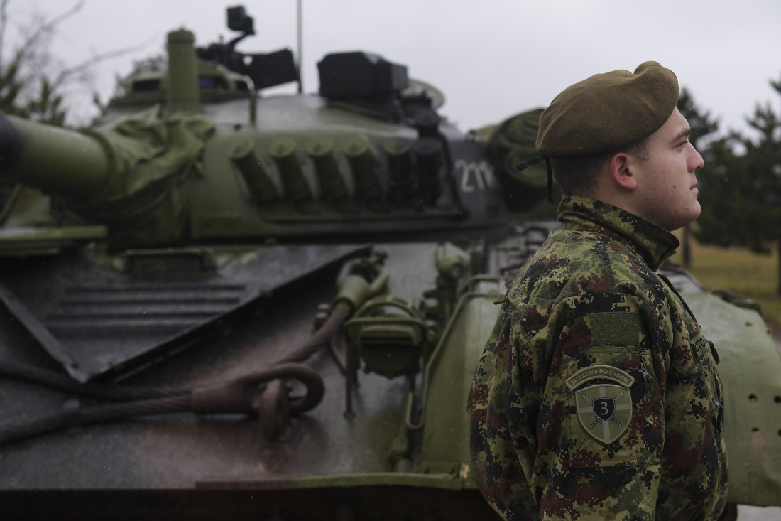 Pripadnici 36. tenkovskog bataljona na vežbi: Mi smo kao porodica! Biti tenkista je dokaz moći, snage i uspešnosti! (FOTO)