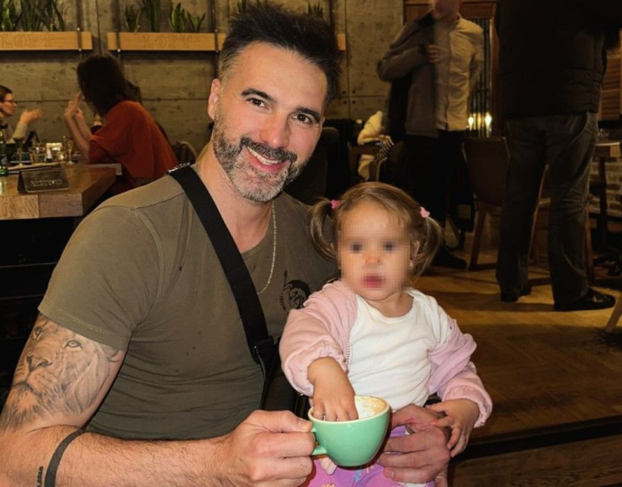 "Imala je temperaturu 40, doživela je fras!" Bivši rijaliti učesnik prošao agoniju nakon što je vakcinisao ćerku