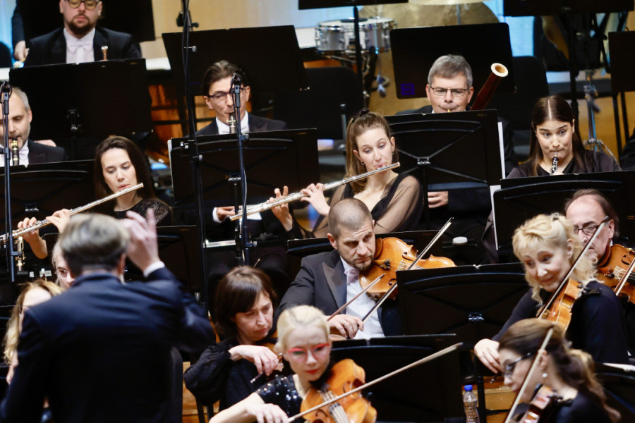 Beogradska filharmonija održala spektakularan novogodišnji koncert na Kolarcu: Muzičko putovanje kroz vekove (FOTO/VIDEO)