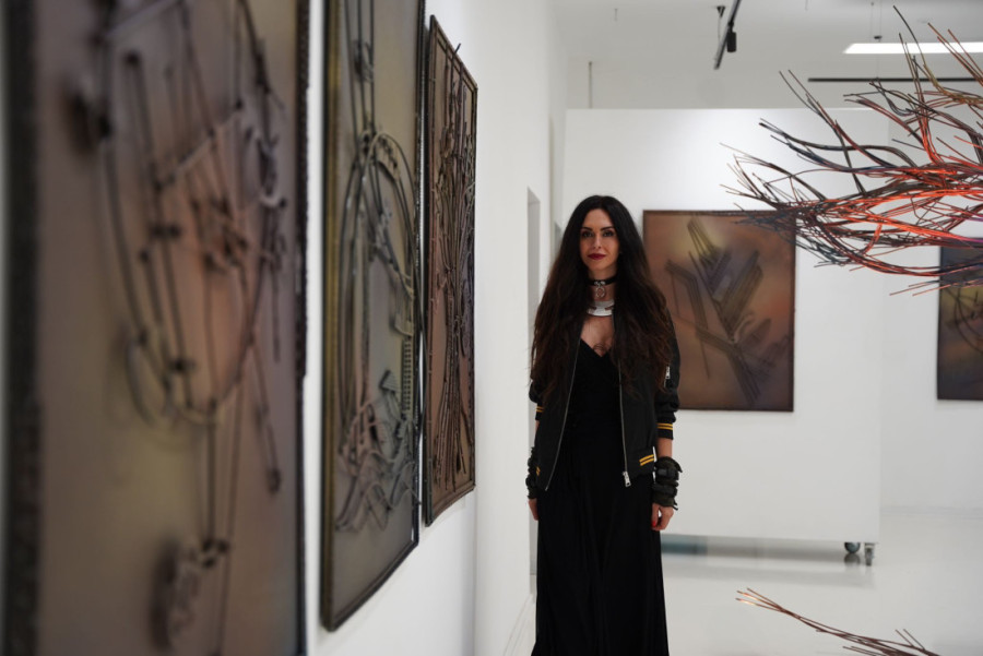 Kakve tajne krije "Stablo svih svetova" koje povezuje zvezde i zemlju: Izložba Aleksandre Kokotović vas vodi u gvozdeni kosmos (FOTO)