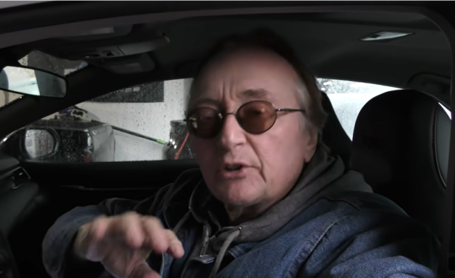 Stručnjak upozorava: Ako se na polovnom automobilu upali ova lampica, razmislite o prodaji