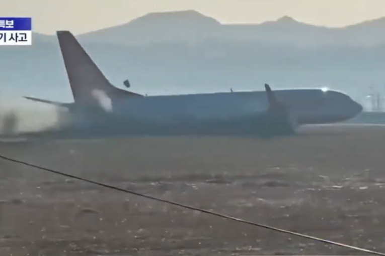 Snimljen trenutak pada aviona u Južnoj Koreji: Sve se usijalo, a onda eksplozija (VIDEO)