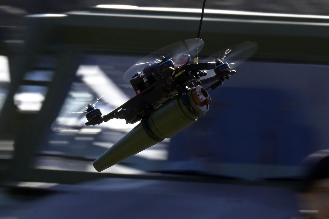 Srpski dronovi za ponos! Ministarstvo predstavilo nove samoubice "Komarce" (FOTO/VIDEO)