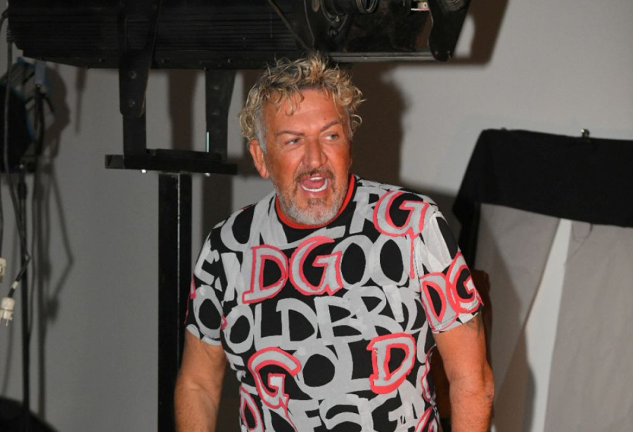 Ulaz kao u velegrad! Maca napravio oazu u Batajnici, nećete verovati šta sve ima ispred kapije (FOTO)