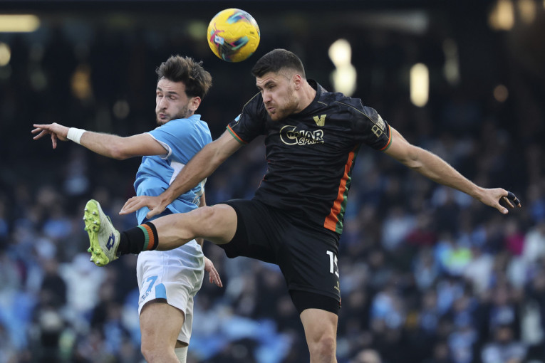 Posle 7 godina došlo je do rastanka: Napoli se oprostio od Portugalca (FOTO)