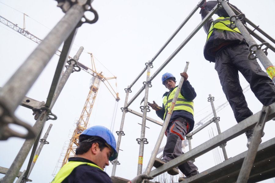Vučić obišao radove na izgradnji bolnice Tiršova 2: Ovo je neverovatan napredak, očekujem da će biti završena do maja ili juna 2027. (VIDEO)