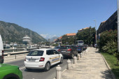 Gužve na graničnim prelazima! Očekuje se haos na putevima ka primorskim gradovima!