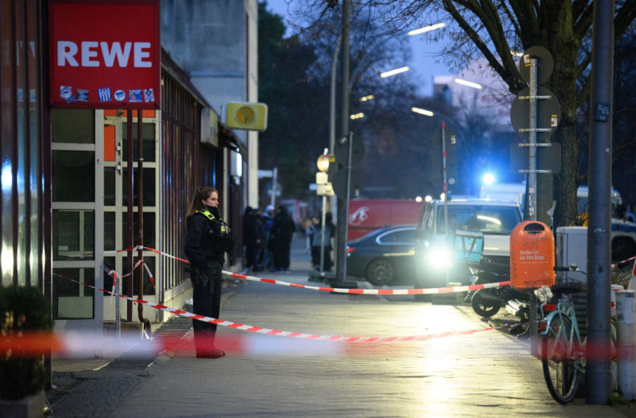 Muškarac napadao ljude nožem ispred poznatog marketa: Užas u Berlinu (FOTO)