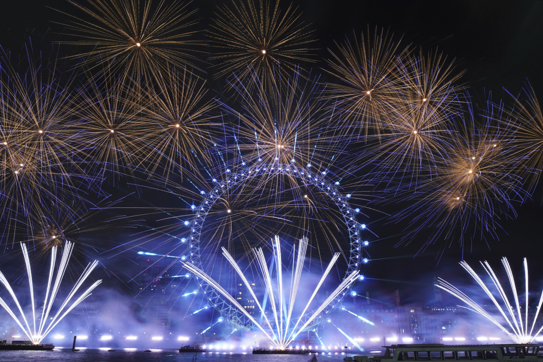 Nova godina dočekana širom sveta na trgovina: Vatromet, muzika, ples - Severna Koreja uz Kim Džong-una (FOTO)