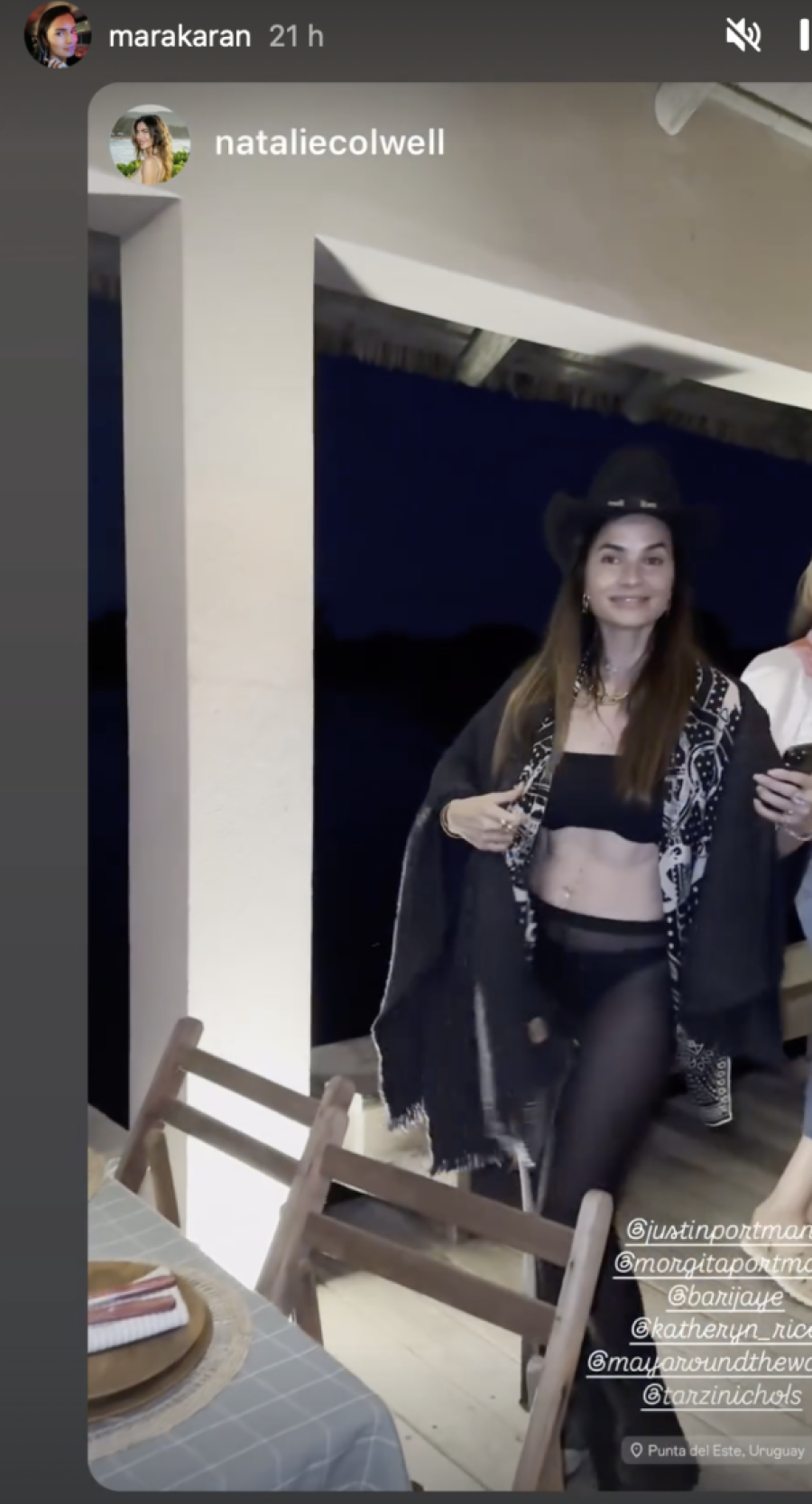 Providne helanke i go stomak: Marija Karan iznenadila stajlingom za doček, ovako se veselila! (FOTO)