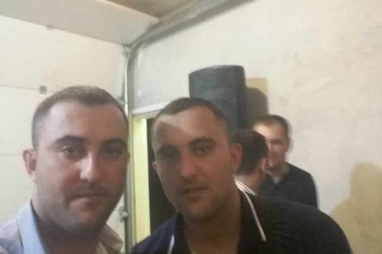 Ubijeni blizanci sa Cetinja su bliski rođaci ovog pevača iz Zvezda Granda!