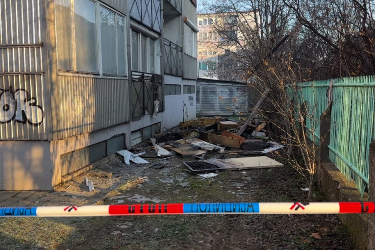 Besana noć iza Čačana, stanari se sada polako vraćaju u svoje domove: Policija radi uviđaj na mestu ogromnog požara