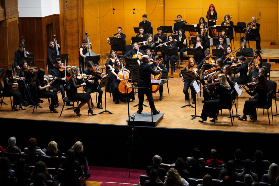 Burni aplauzi za Western Balkan Youth Orchestra na Kolarcu: "Zapadni Balkan sreće Betovena" (FOTO)