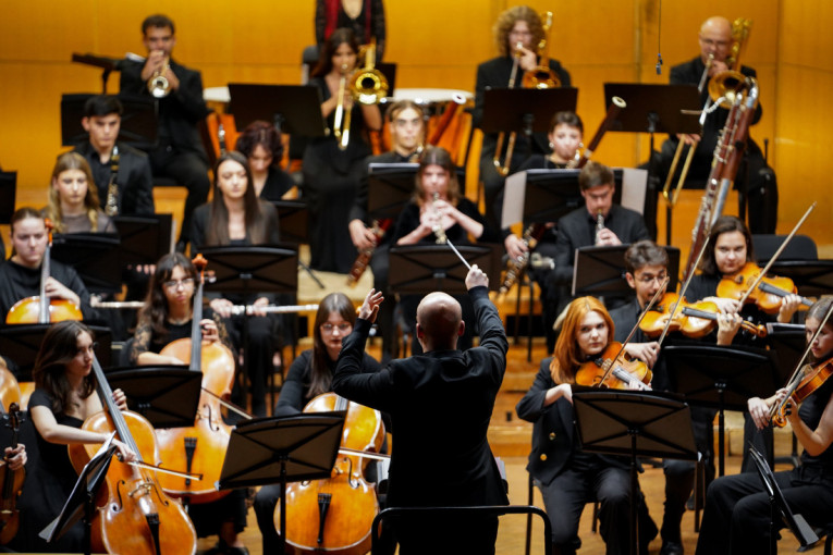 Burni aplauzi za Western Balkan Youth Orchestra na Kolarcu: "Zapadni Balkan sreće Betovena" (FOTO)