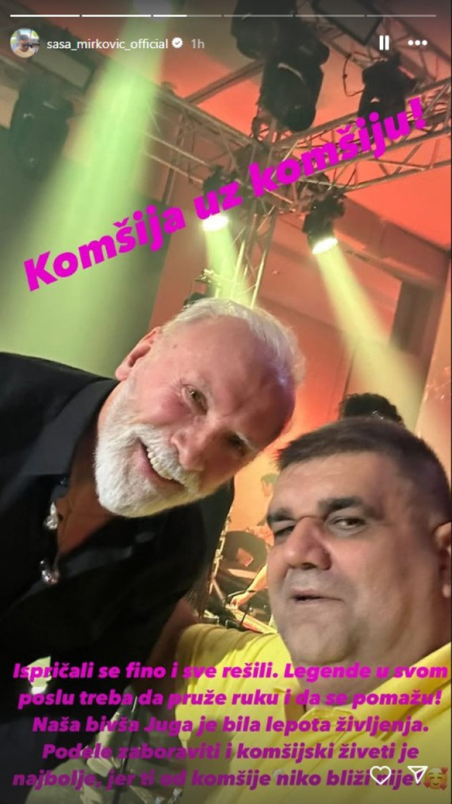 "Komšija uz komšiju!" Saša Mirković i Dino Merlin pozirali nasmejani, pa poslali važnu poruku: Podele zaboravite!