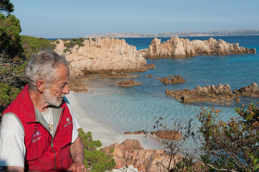 Preminuo savremeni Robinzon Kruso! Mauro Morandi živeo kao pustinjak na ostrvu 32 godine (VIDEO)